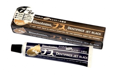 Зубная паста для защиты от кариеса и зубного камня отбеливающая черная "Fudo Kagaku" "Binotomo Бакла