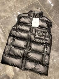 Безрукавка Moncler
