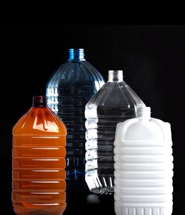 Пластиковые бутылки КАНИСТРЫ ПЭТ, объем от 4 до 10 л