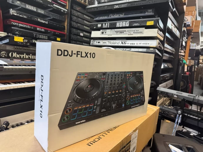 DJ контроллер Pioneer DDJ-FLX10 с чехлом LASE ATA в комплекте
